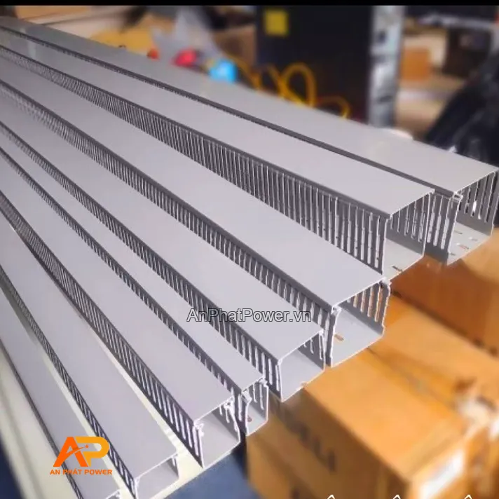 Máng nhựa đi dây điện